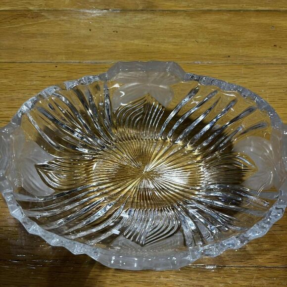 Vintage Mikasa oval shaped clear crystal glass candy bowl with satin bows 5"x7" - Picture 2 of 5